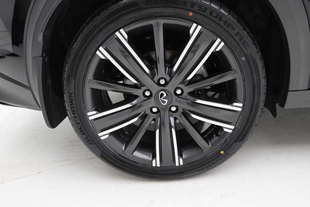 Used 2021 INFINITI QX50 Luxe w/ Appearance Package image 10