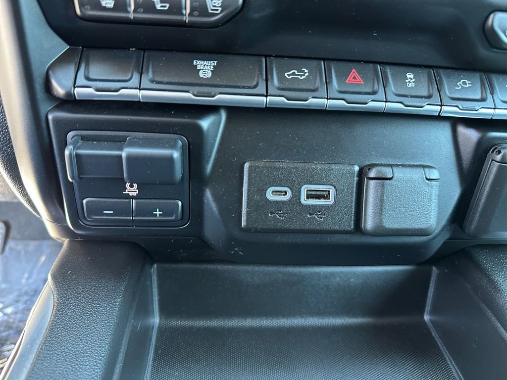 Used 2023 GMC Sierra 2500 SLT w/ SLT Convenience Package image 18