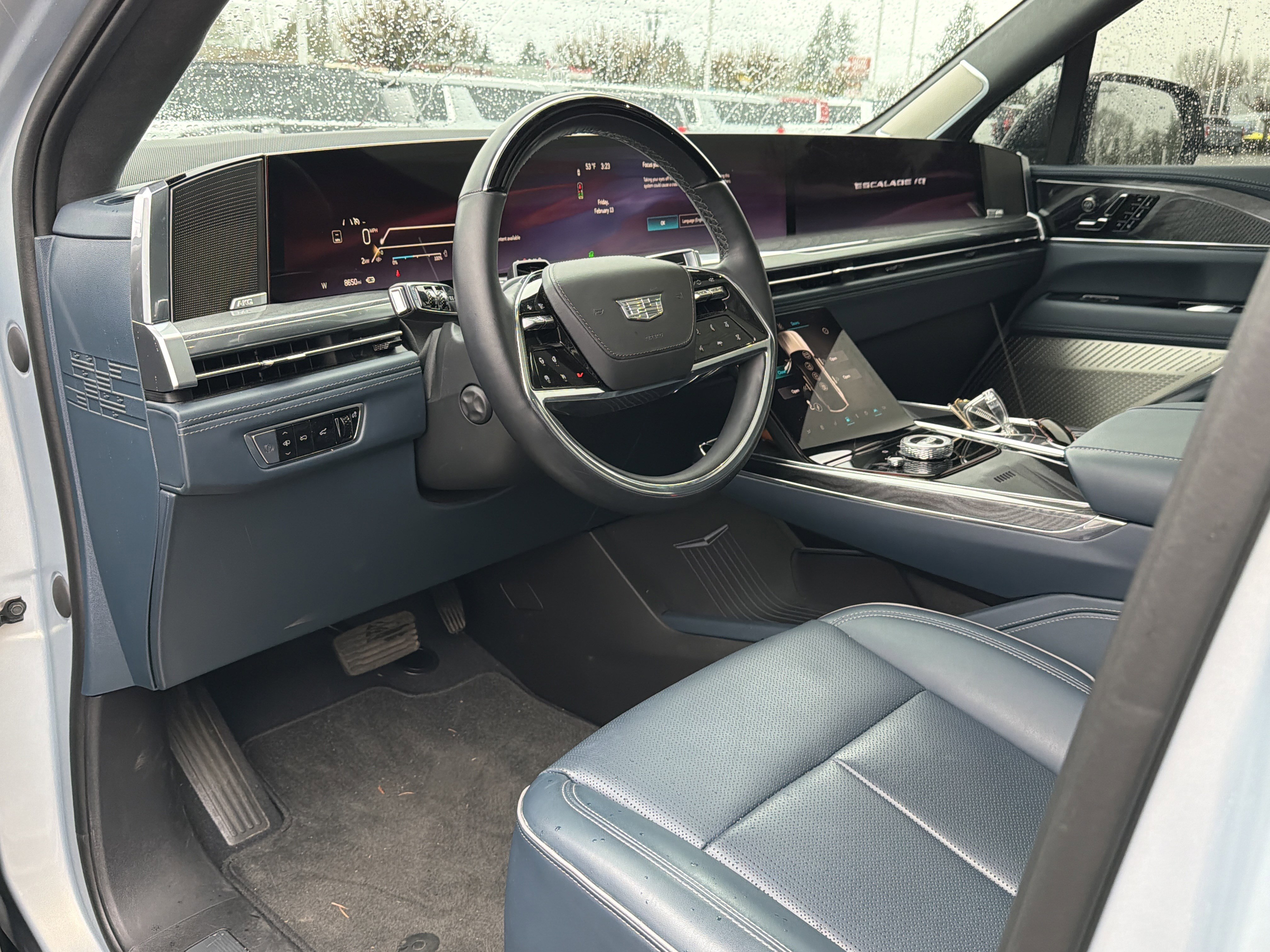 Used 2025 Cadillac Escalade IQ Sport 2 w/ LPO, ONYX Package image 9