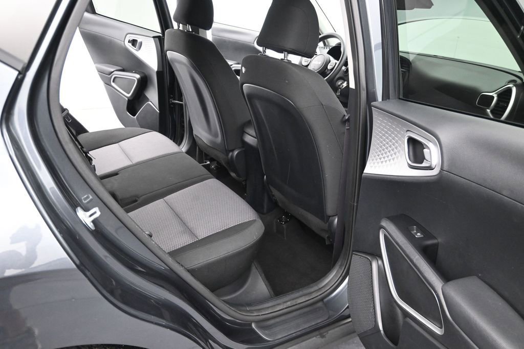 Used 2024 Kia Soul LX w/ Option Group 015 FWD image 19