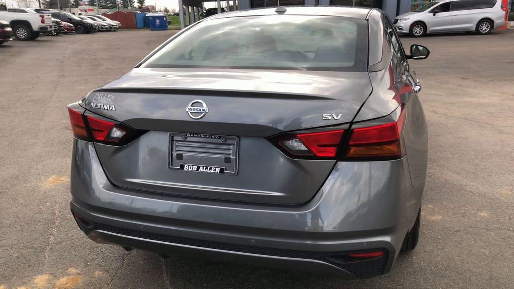 Used 2022 Nissan Altima 2.5 SV FWD image 6