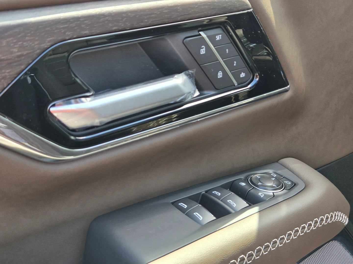 New 2026 GMC Yukon XL Denali Ultimate w/ LPO, Floor Liner Package AWD/4WD image 34
