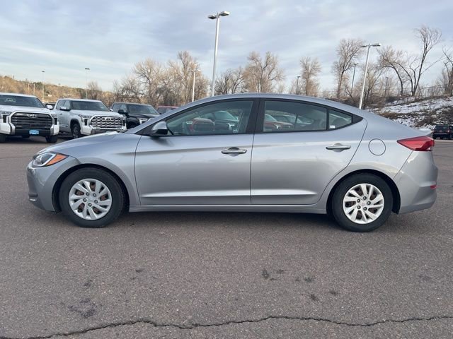 Used 2017 Hyundai Elantra SE image 2