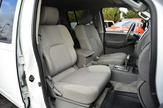 Used 2013 Nissan Frontier SV w/ SV Value Truck Pkg image 19