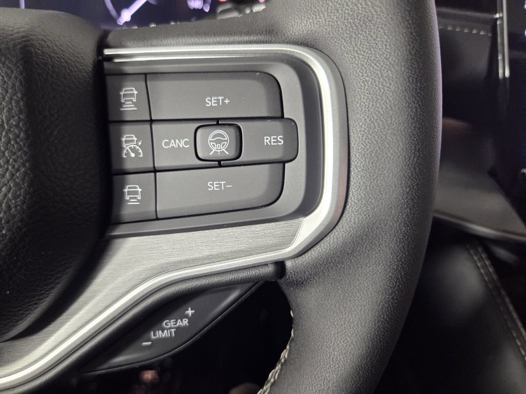New 2026 Jeep Grand Wagoneer Limited AWD/4WD image 13
