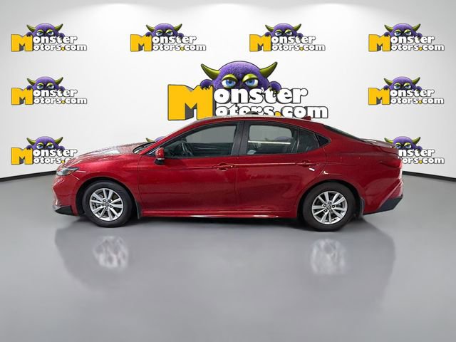Used 2025 Toyota Camry SE image 7