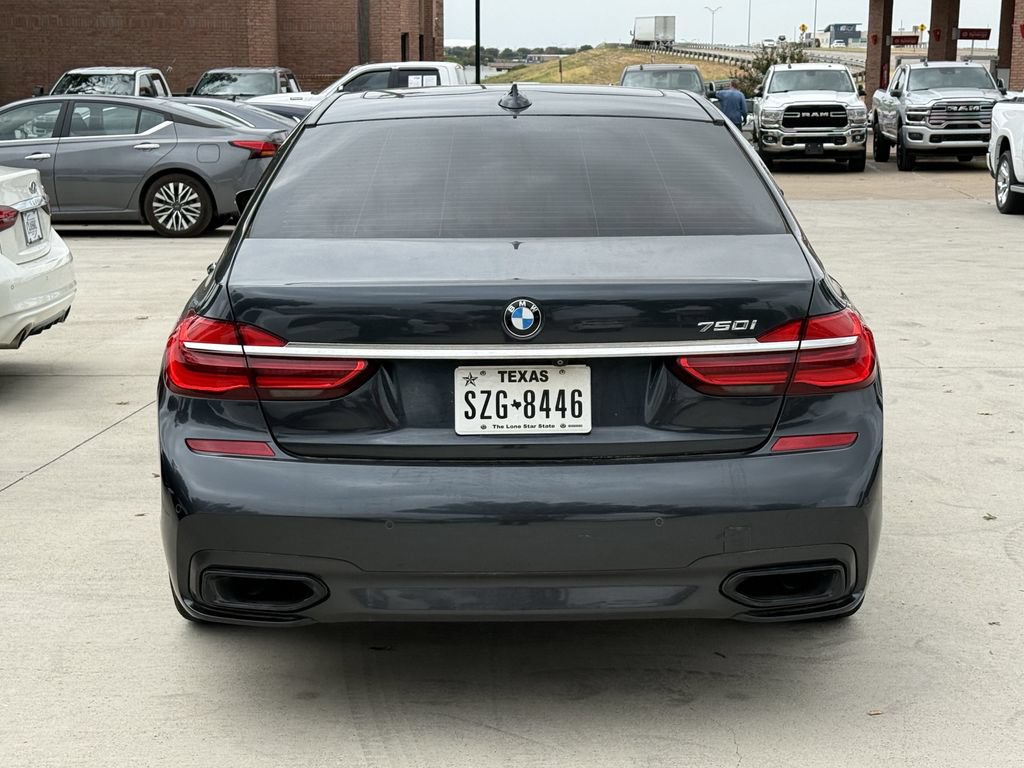 Used 2016 BMW 750i RWD image 5