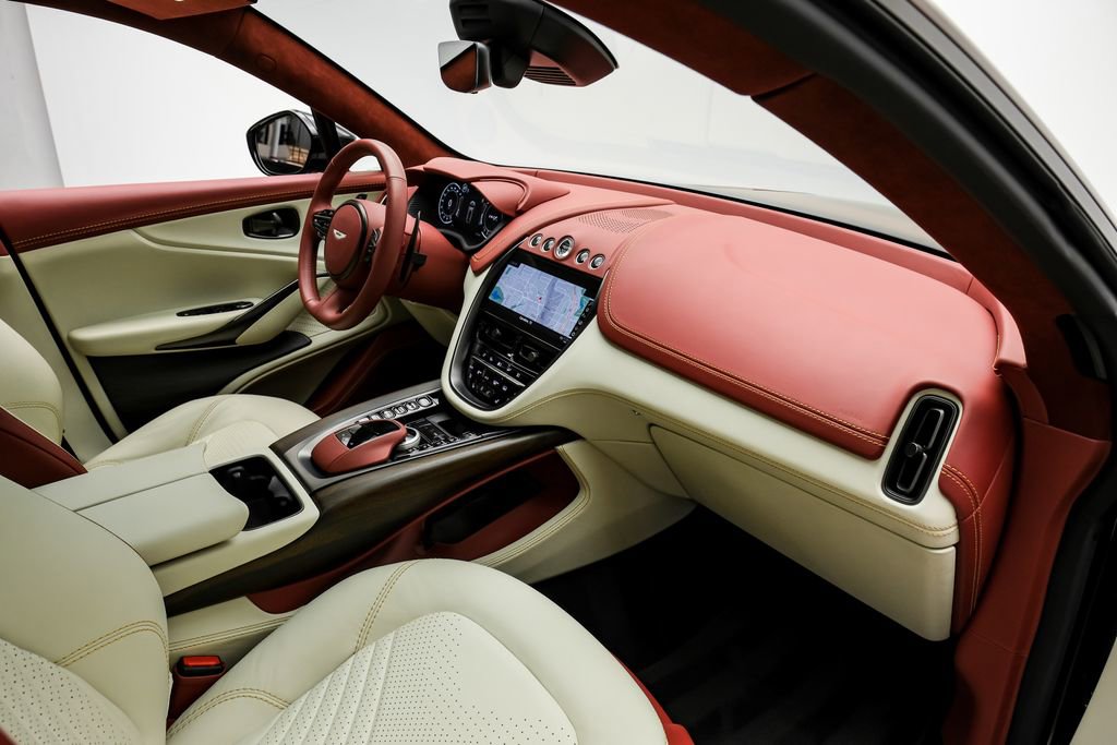 Used 2022 Aston Martin DBX AWD/4WD image 20