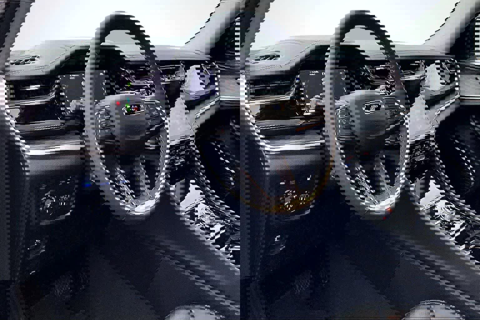 Used 2022 Jeep Grand Cherokee Limited 4xe w/ Luxury Tech Group II image 2