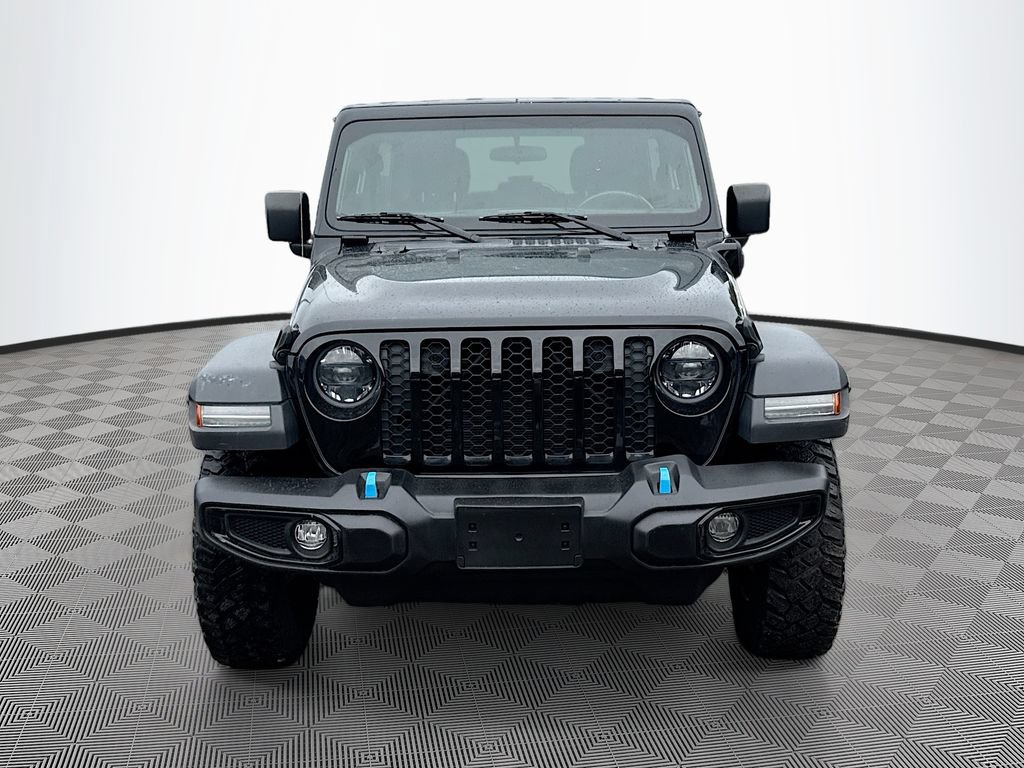 Used 2023 Jeep Wrangler Unlimited w/ Cold Weather Group AWD/4WD image 2