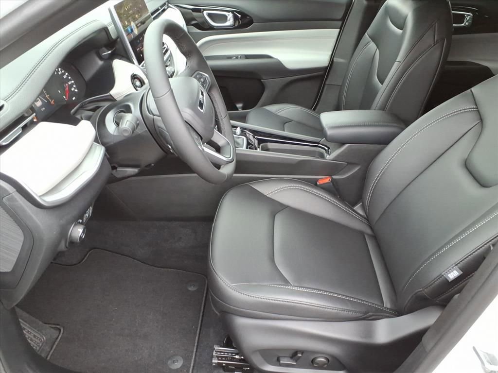 New 2026 Jeep Compass Limited image 11