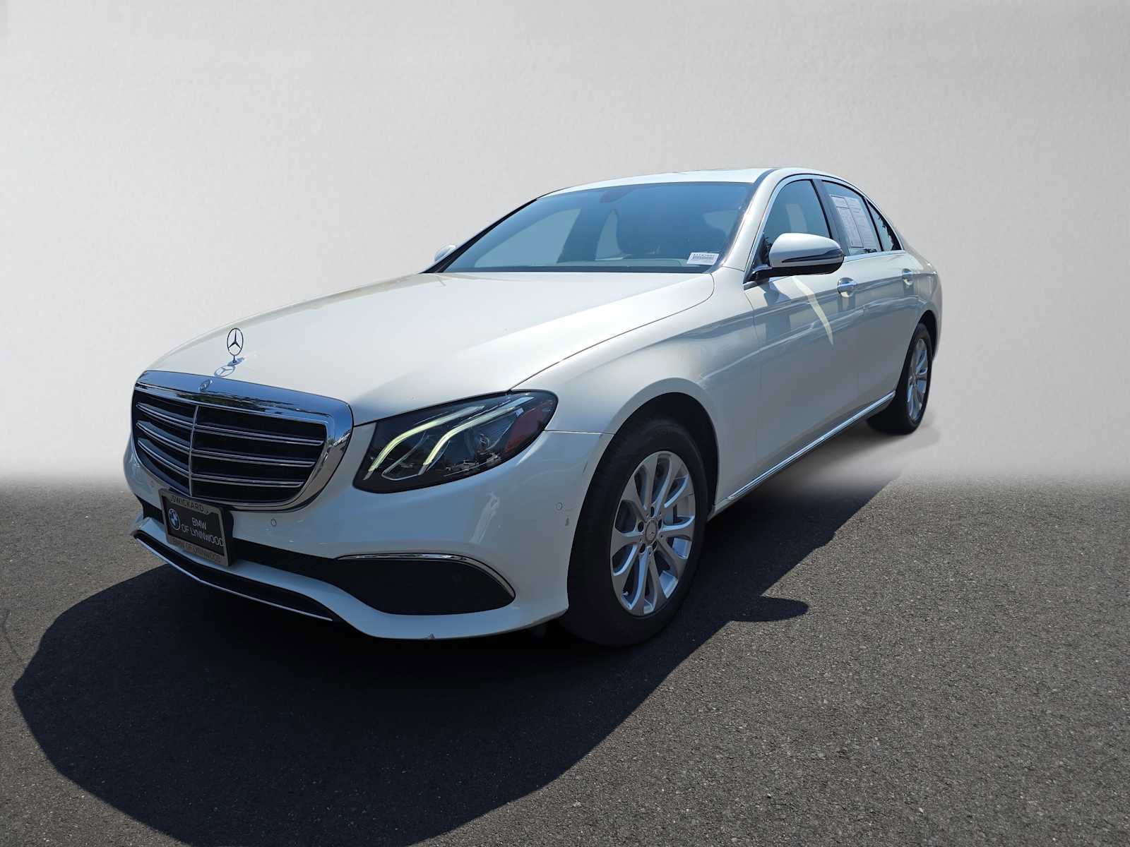 Used 2017 Mercedes-Benz E 300 4MATIC image 7