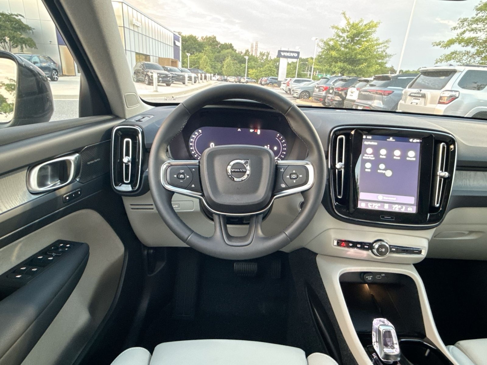 New 2026 Volvo XC40 B5 Plus w/ Climate Package AWD/4WD image 16