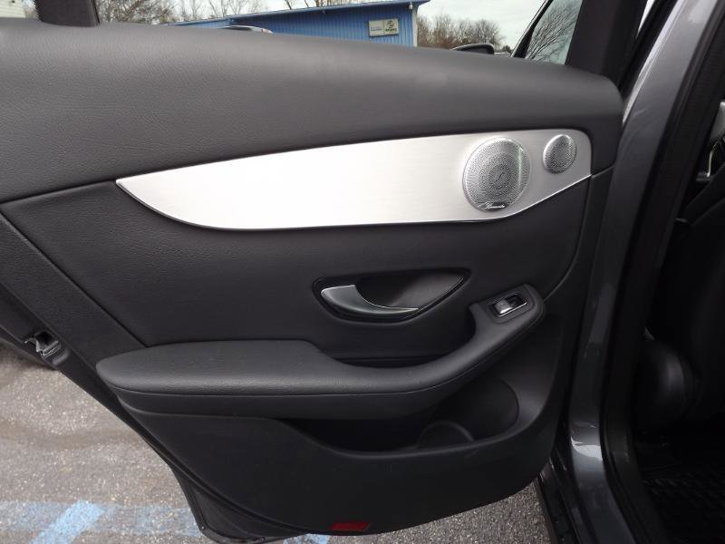 Used 2019 Mercedes-Benz GLC 300 300 4MATIC image 27