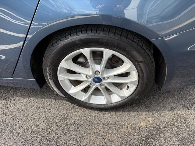 Used 2019 Ford Fusion SE image 10