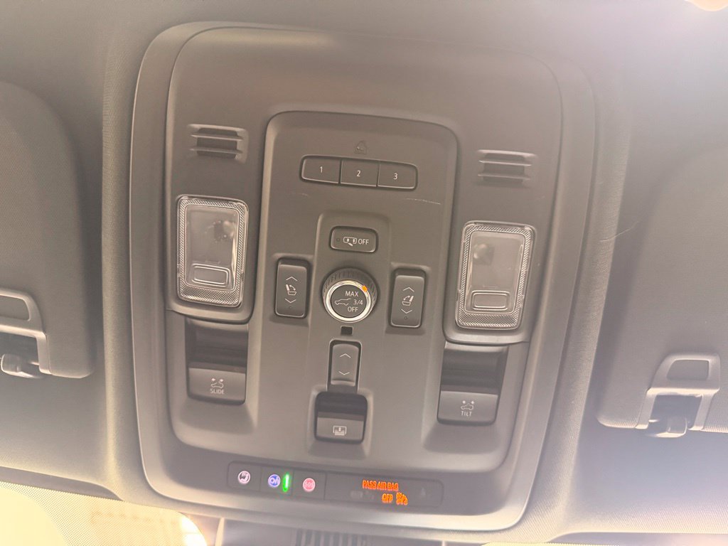 Used 2023 GMC Yukon Denali AWD/4WD image 47