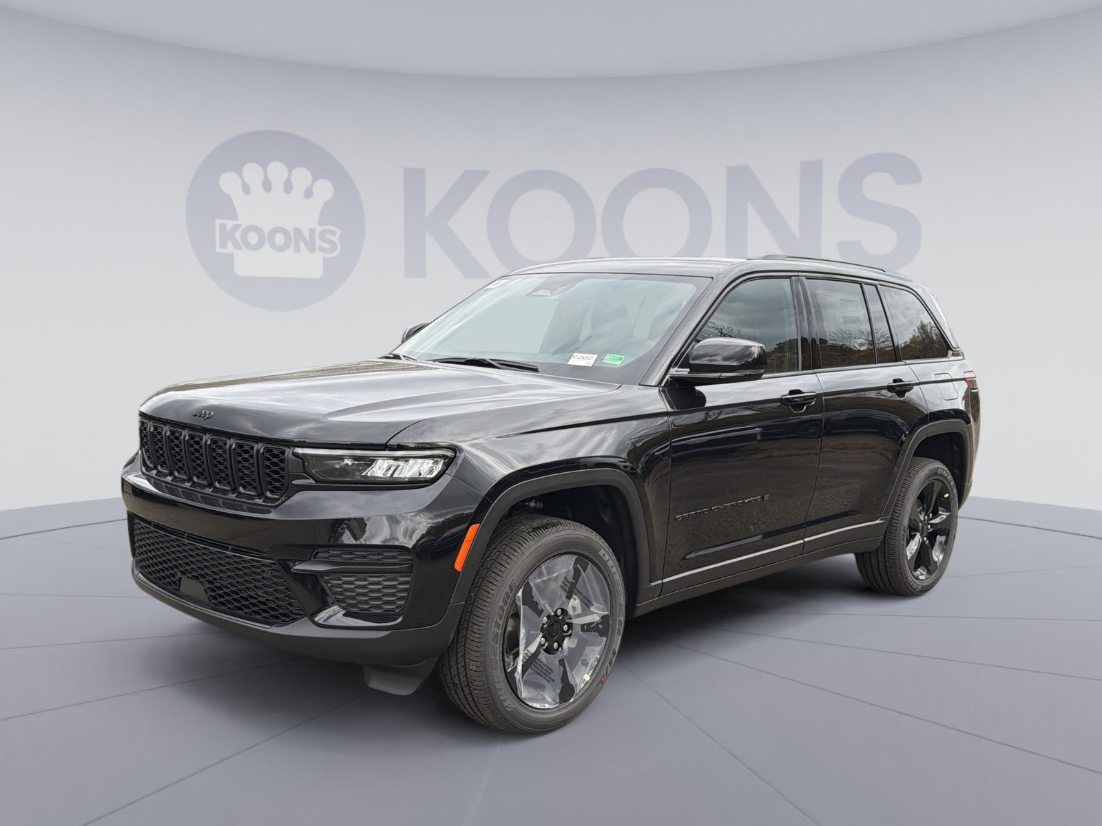 New 2025 Jeep Grand Cherokee Laredo image 1