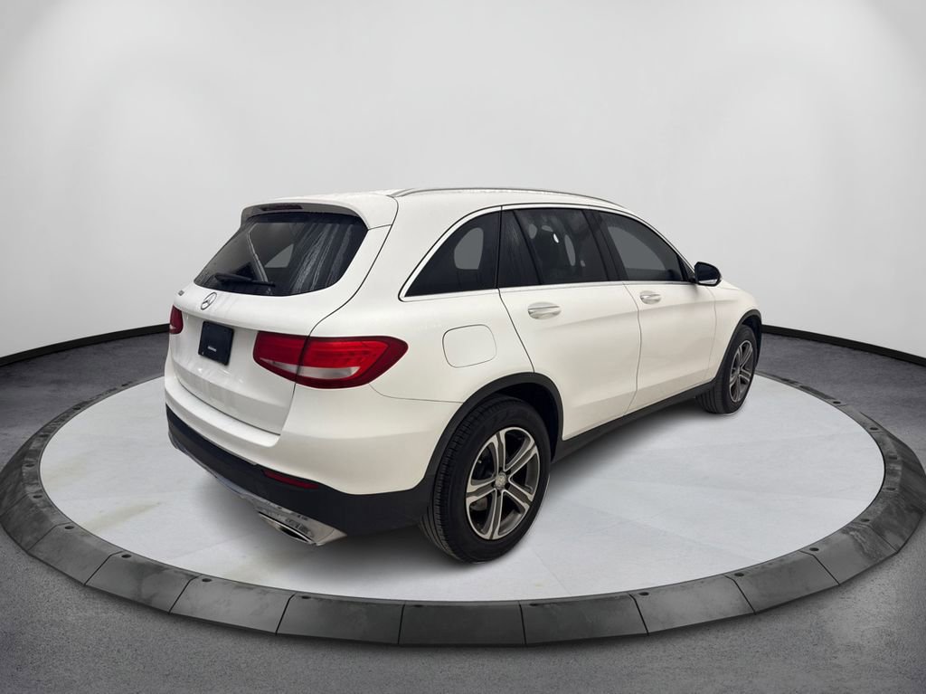 Used 2017 Mercedes-Benz GLC 300 image 5