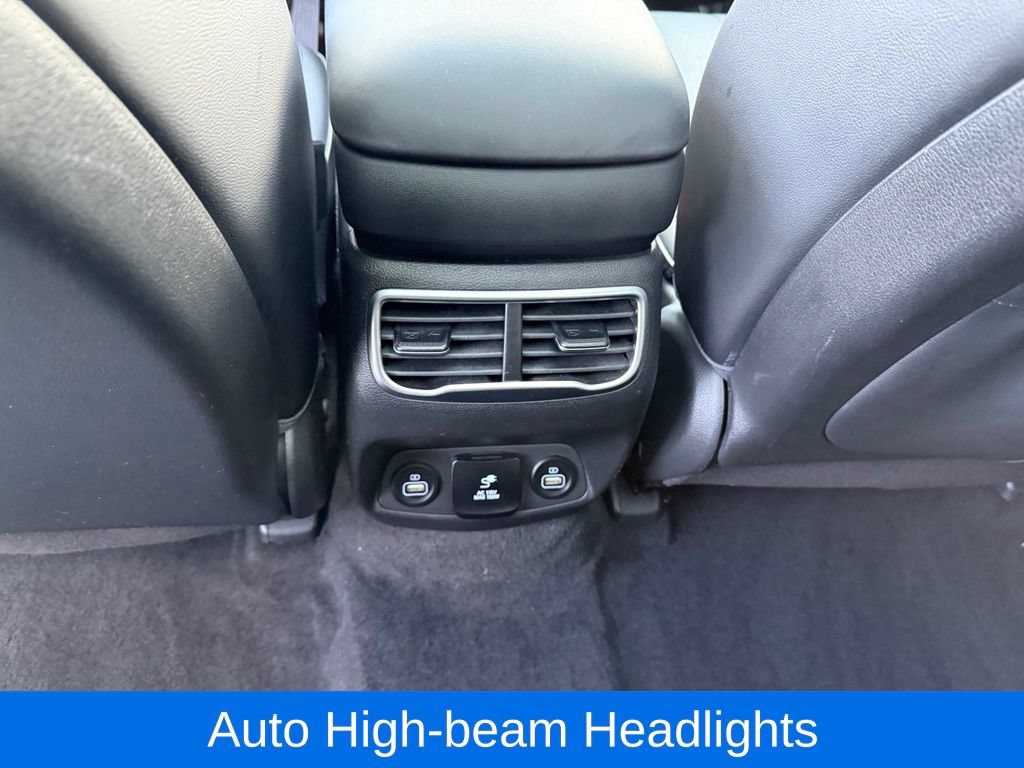 Used 2023 Hyundai Santa Fe Limited AWD/4WD image 18