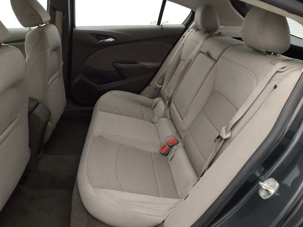 Used 2017 Chevrolet Cruze LT image 18