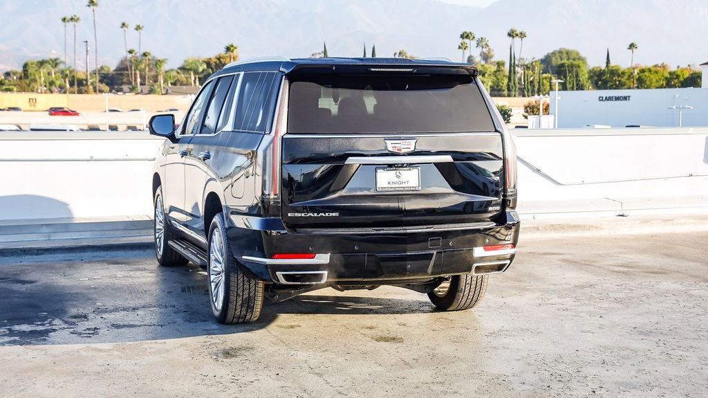 Used 2025 Cadillac Escalade Premium Luxury image 7