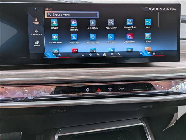 New 2026 BMW 750e xDrive w/ Premium Package image 14