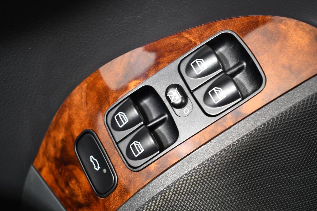 Used 2005 Mercedes-Benz CLK 500 Cabriolet image 51