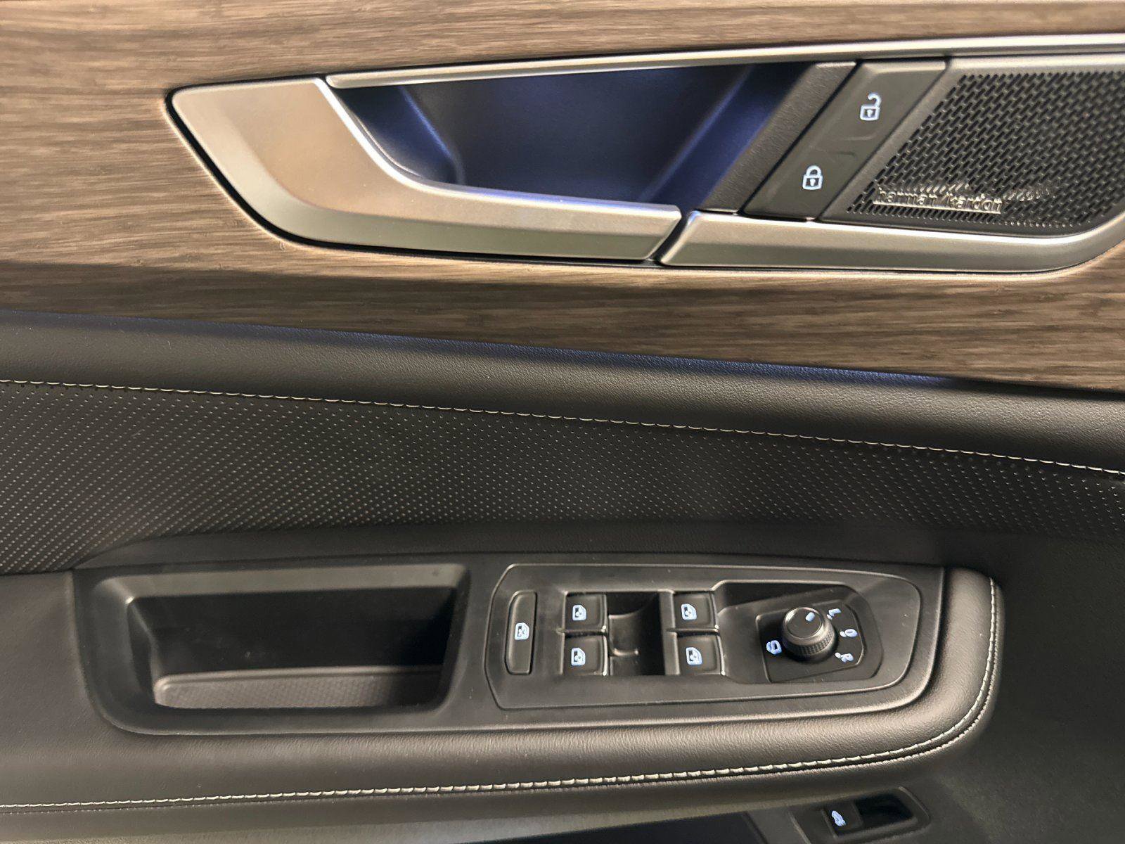 New 2026 Volkswagen Atlas SEL Premium R-Line image 10