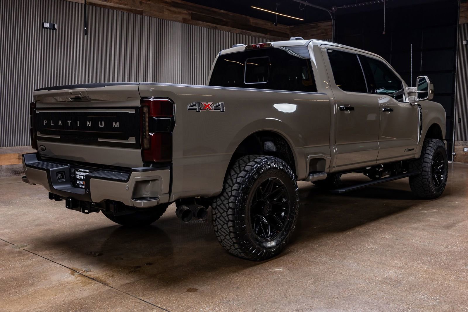 Used 2026 Ford F350 Platinum AWD/4WD image 10