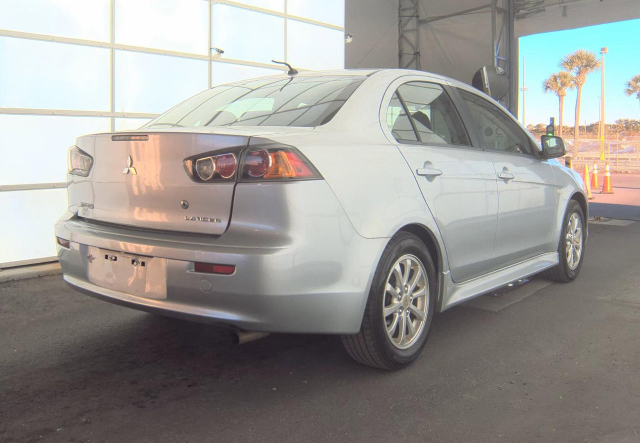Used 2011 Mitsubishi Lancer SE image 5