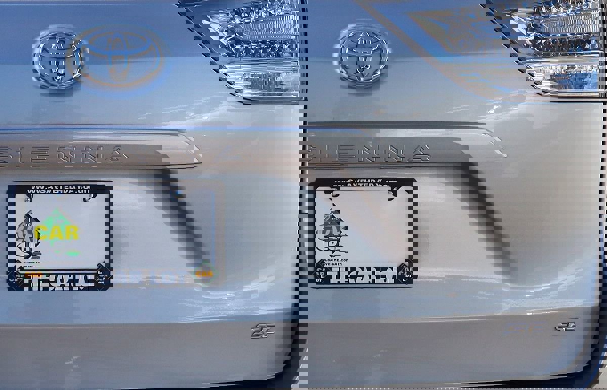 Used 2017 Toyota Sienna SE Premium image 20