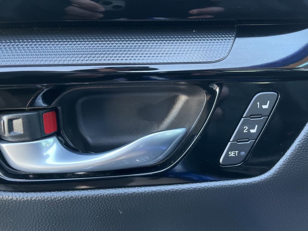 Used 2023 Honda CR-V EX-L image 12