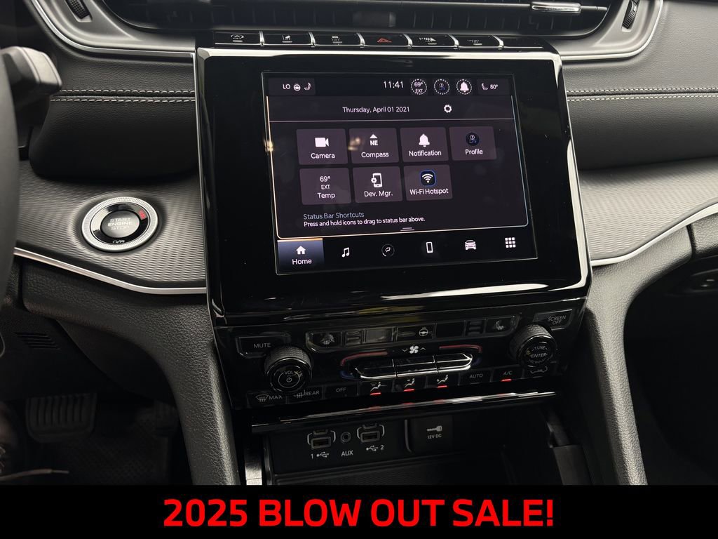 New 2025 Jeep Grand Cherokee Laredo image 13