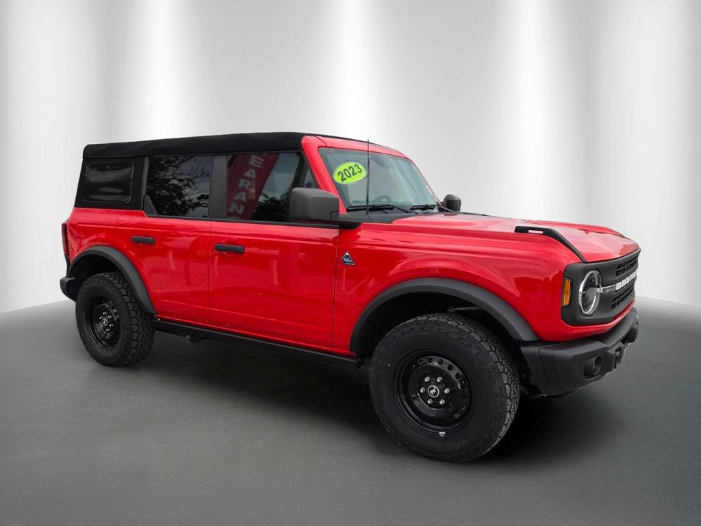 Used 2023 Ford Bronco Black Diamond AWD/4WD image 2
