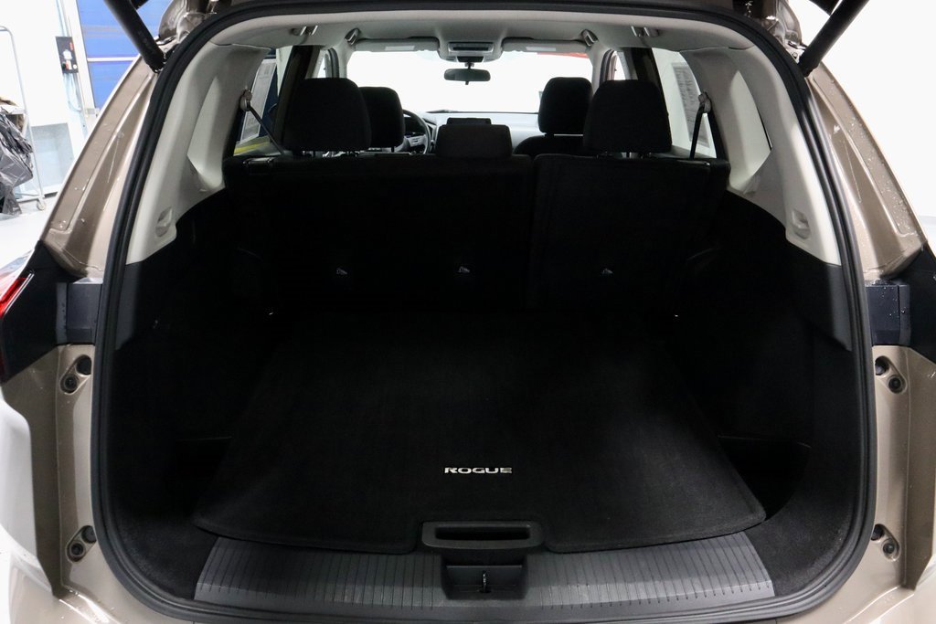 Certified 2024 Nissan Rogue SV image 15
