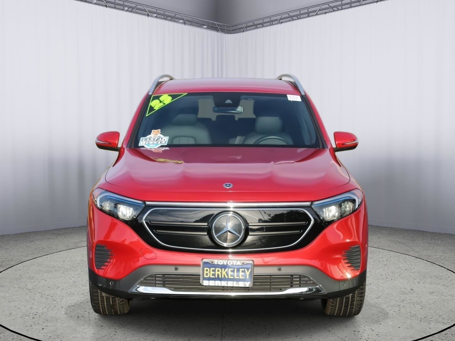 Used 2023 Mercedes-Benz EQB 300 4MATIC image 3