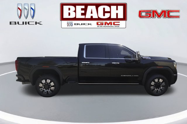 Used 2024 GMC Sierra 3500 Denali AWD/4WD image 2