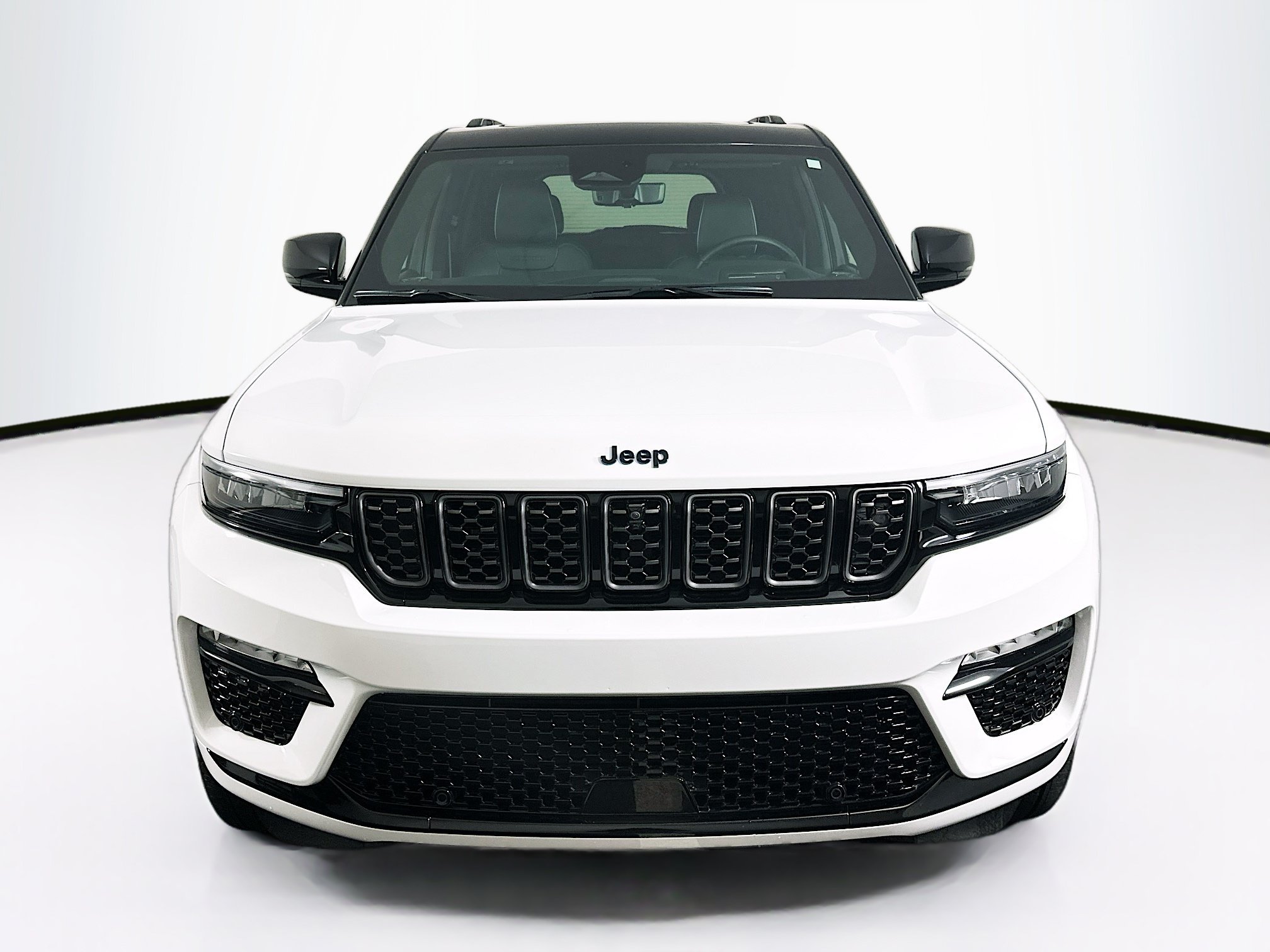 Used 2024 Jeep Grand Cherokee Summit AWD/4WD image 2