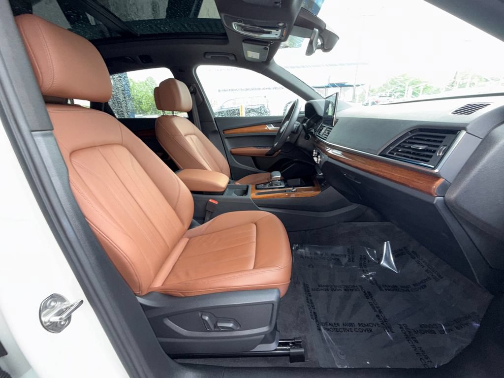 Used 2023 Audi Q5 2.0T Premium w/ Convenience Package AWD/4WD image 25