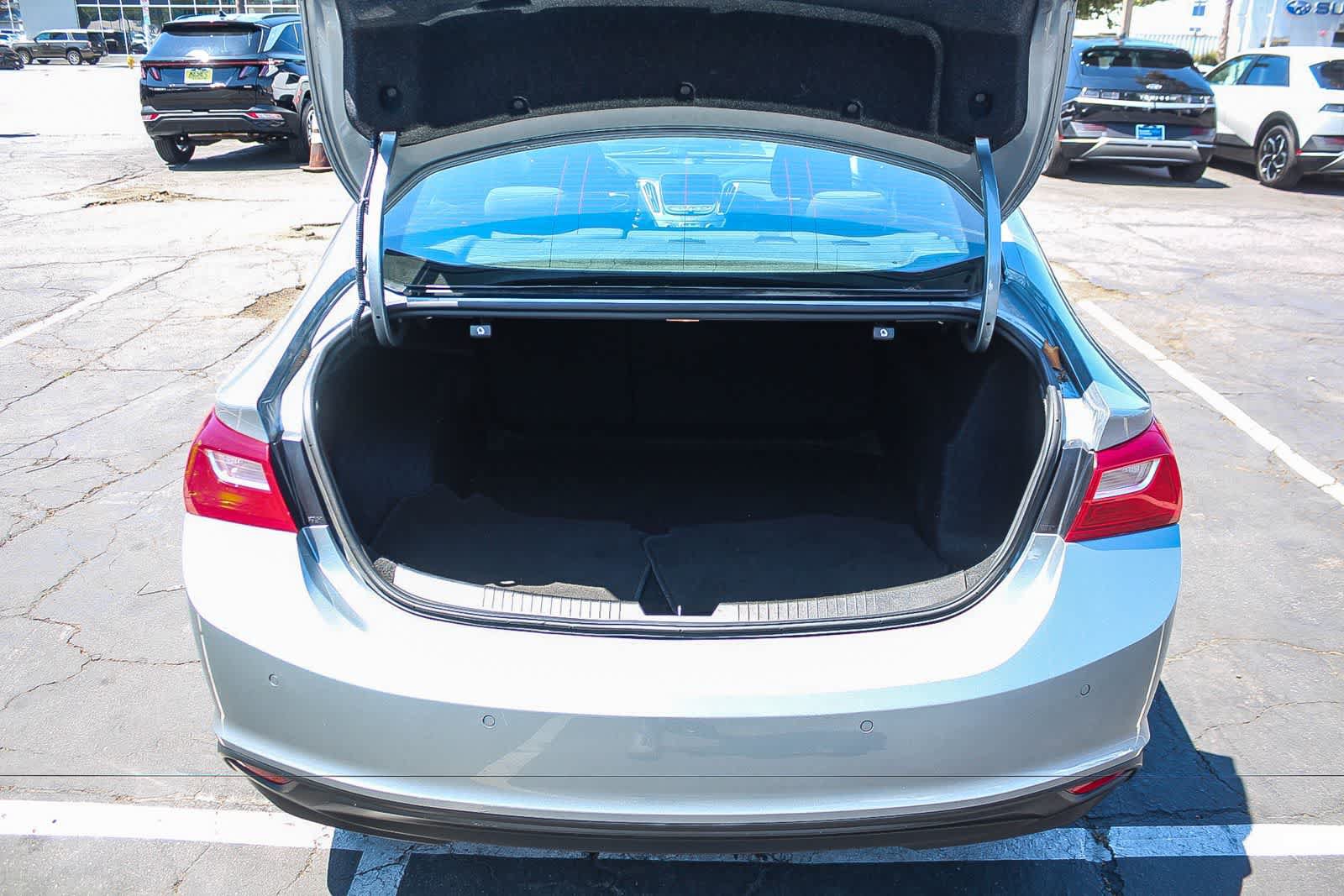 Used 2024 Chevrolet Malibu LT FWD image 34