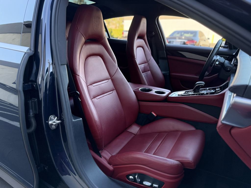 Used 2018 Porsche Panamera 4S image 34