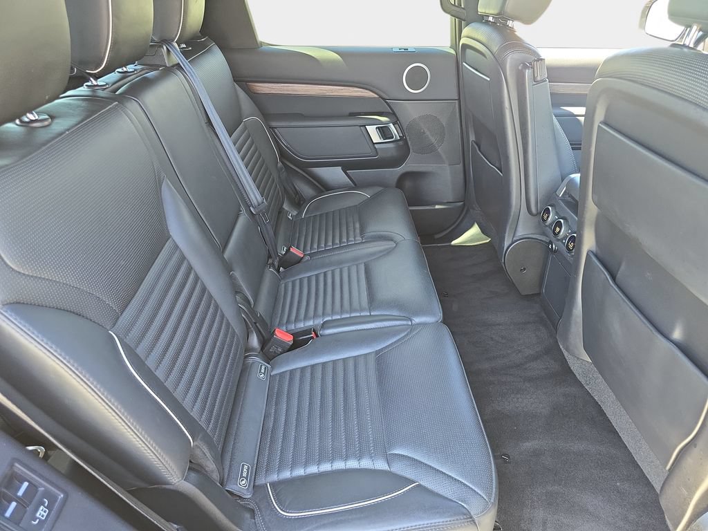 Used 2020 Land Rover Discovery HSE AWD/4WD image 13