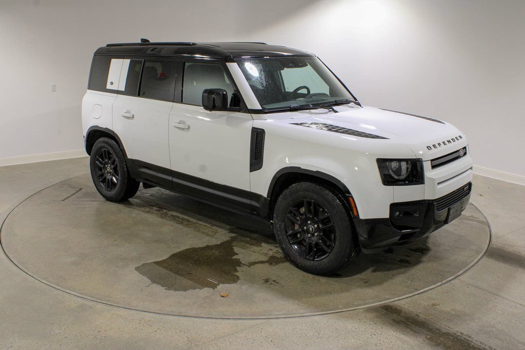 Used 2022 Land Rover Defender 110 X-Dynamic SE AWD/4WD image 7