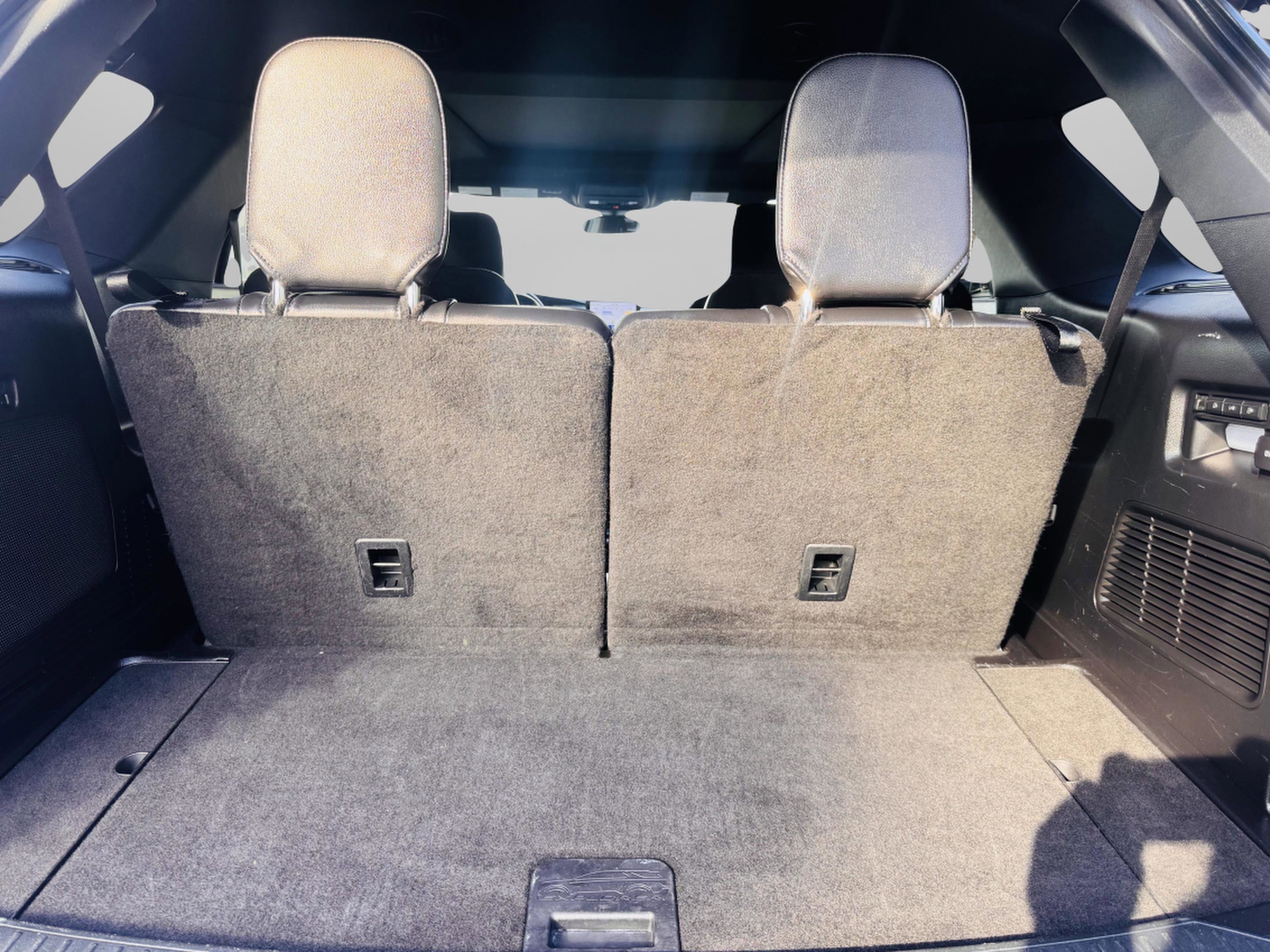 Used 2020 Ford Explorer Limited w/ Class III Trailer Tow Package image 30