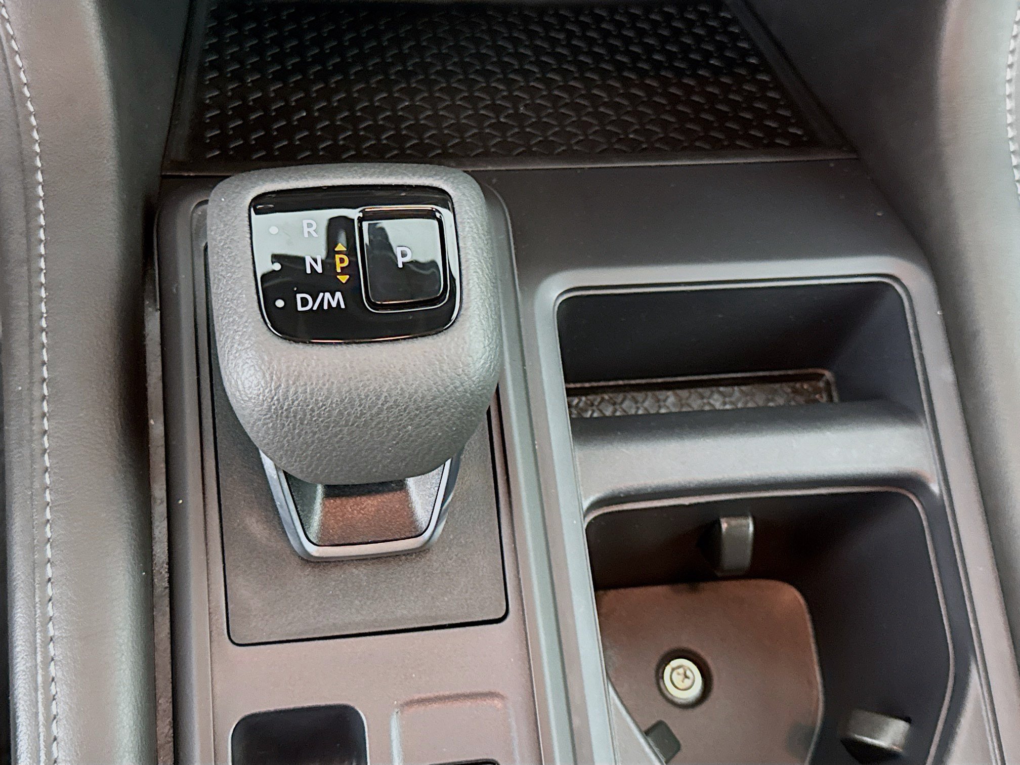 Used 2024 Nissan Pathfinder S FWD image 19