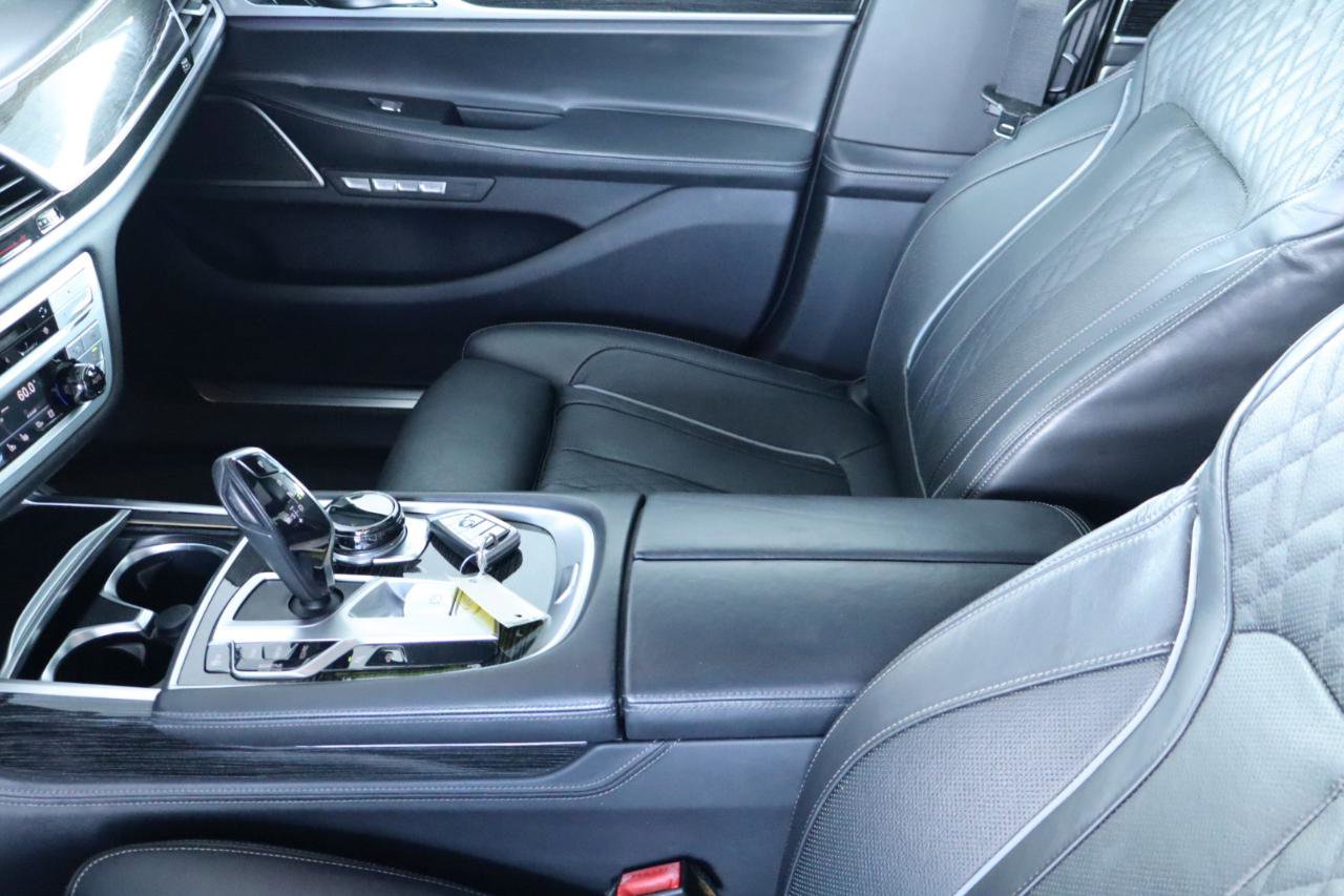 Used 2018 BMW 750i RWD image 17