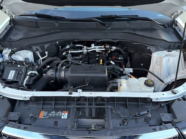Used 2023 Ford Explorer XLT AWD/4WD image 32