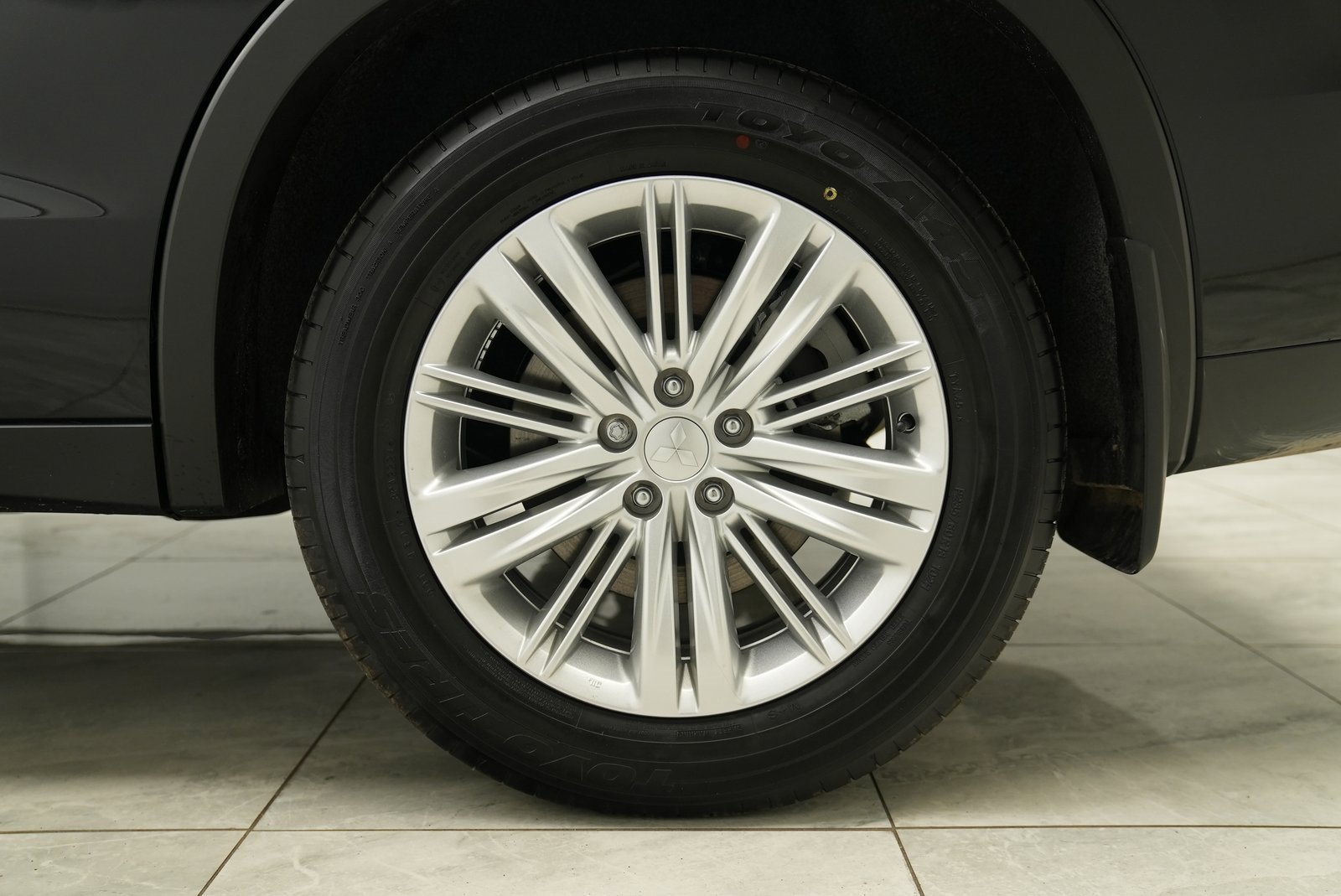 Used 2025 Mitsubishi Outlander ES image 36