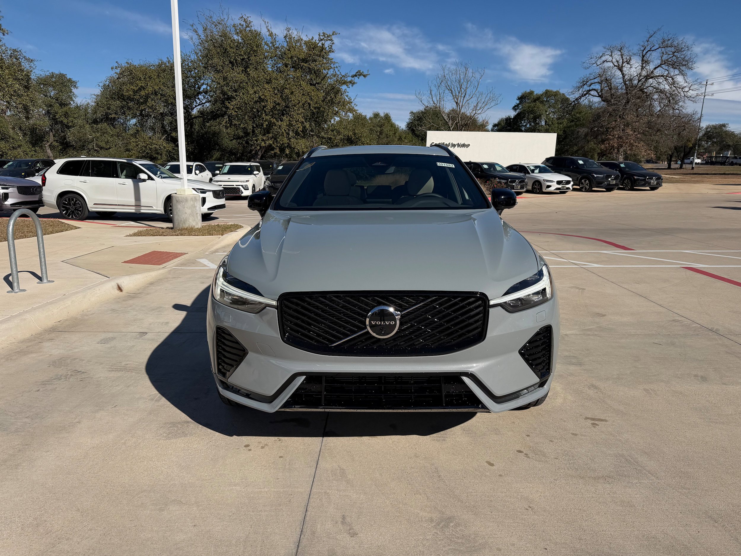 New 2026 Volvo XC60 B5 Plus w/ Protection Package Premier image 6