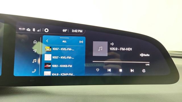 Used 2024 Lucid Air Touring AWD/4WD image 45